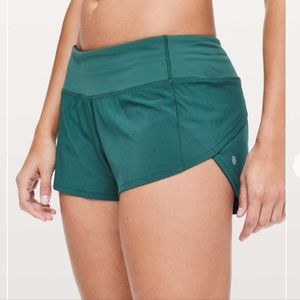 Lululemon speed up shorts 2.5"